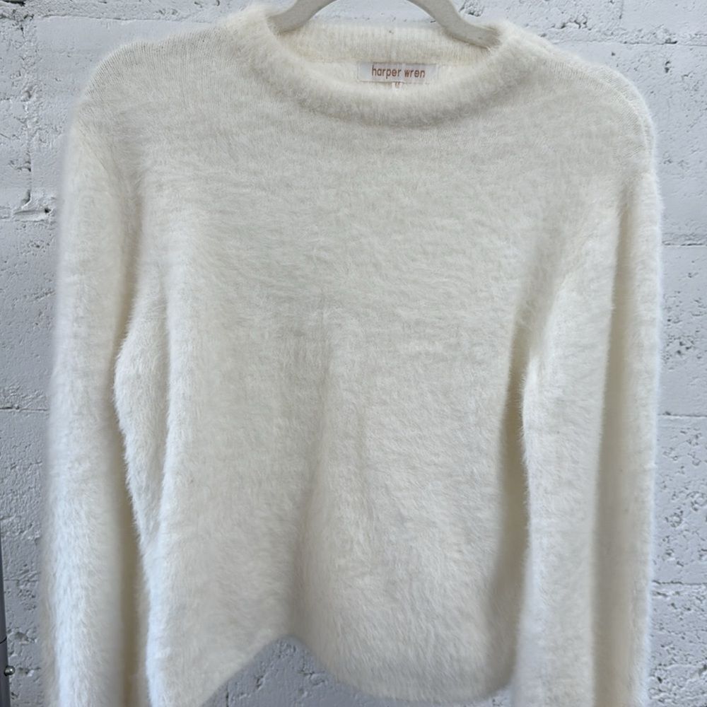 Harper Wren BRAND NEW - Cozy White Sweater - No Tag - Pullover - Size Medium - Picture 3 of 4